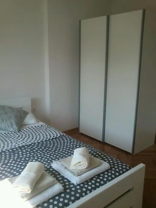 Apartment Five Minutes From City Center Pula