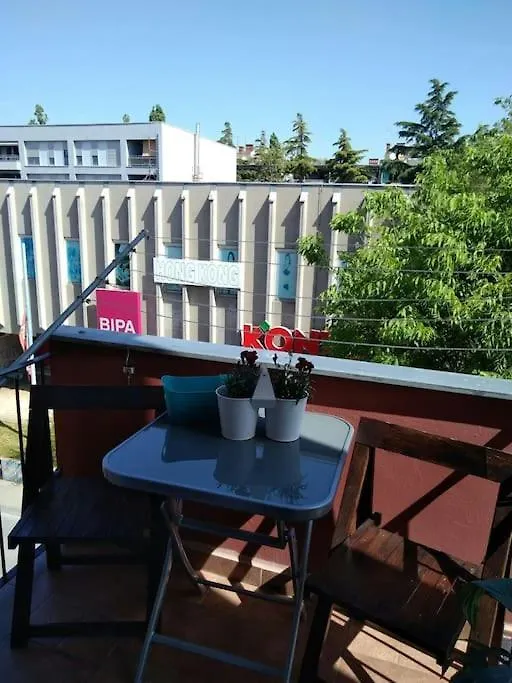 Apartment Five Minutes From City Center Pula