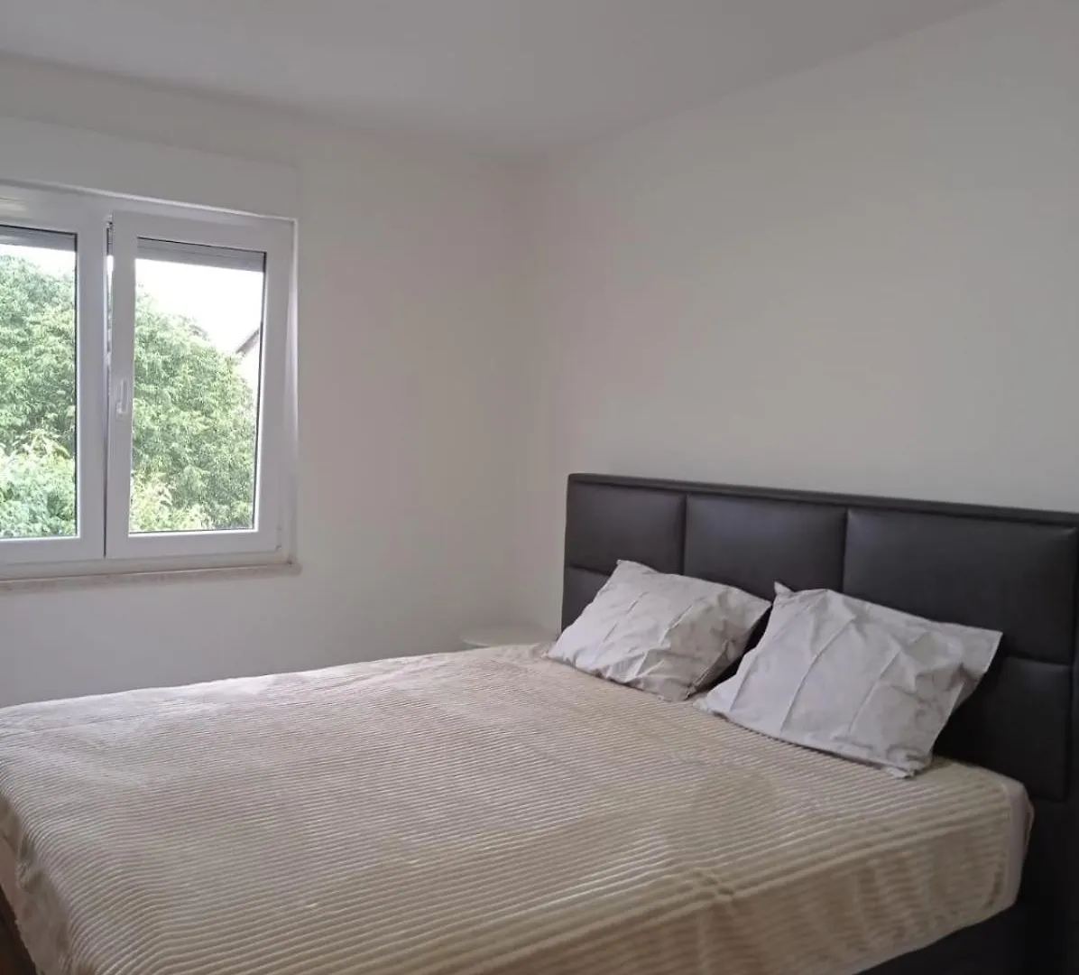 Apartment Five Minutes From City Center Pula